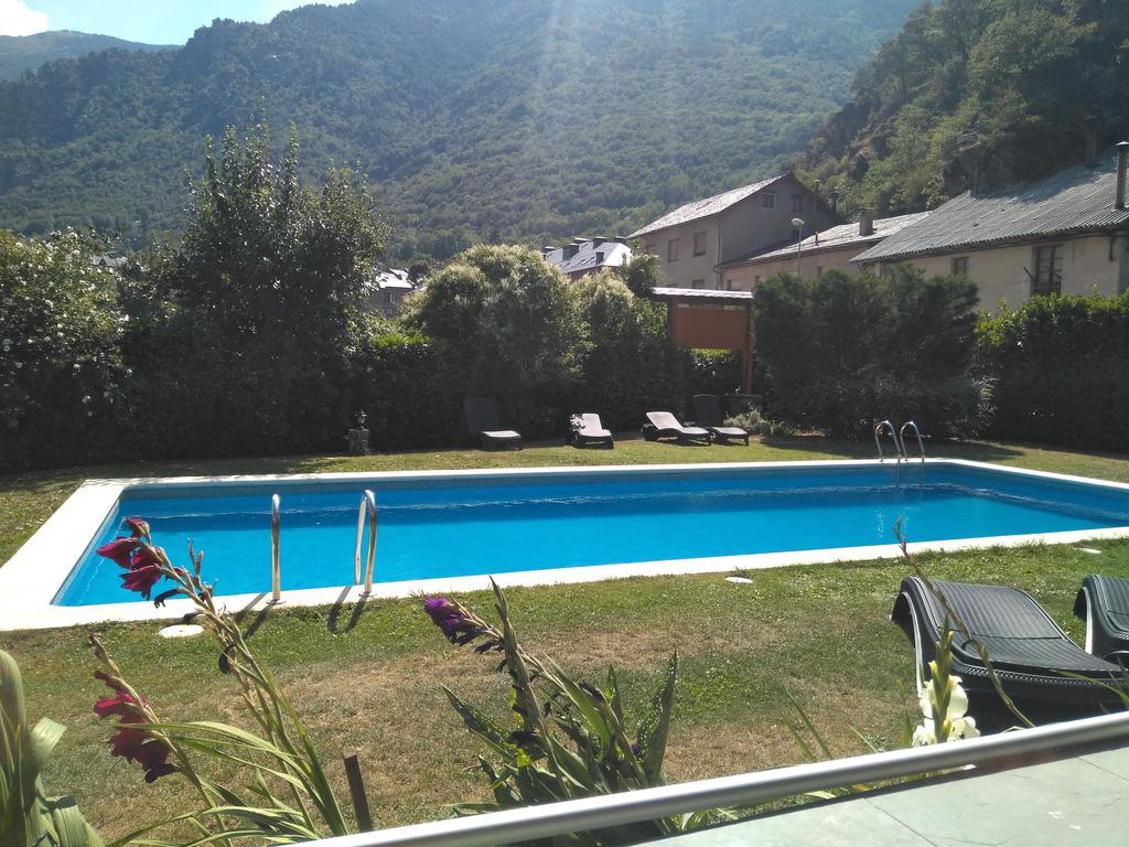 Hotel La Ribera Ribera de Cardós Buitenkant foto